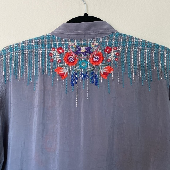 Johnny Was silk embroidered blouse women’s medium grey long sleeve button down - Picture 11 of 12